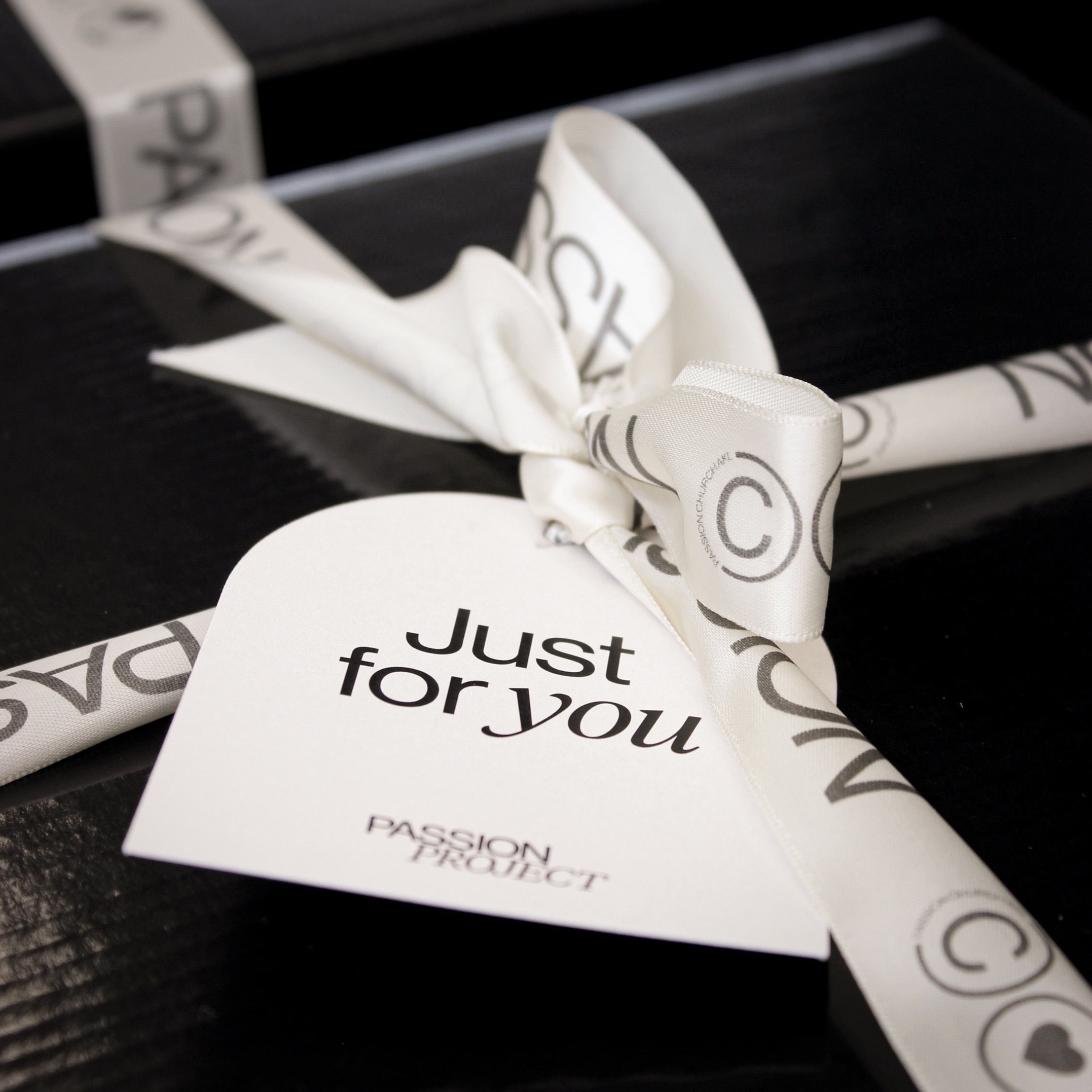 Custom printed hang tags Wellington — eco-friendly product branding NZ Custom printed hang tags Wellington — eco-friendly product branding NZ